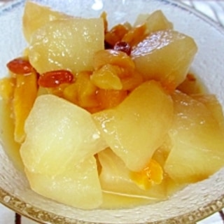 梨とドライフルーツの蒸し煮